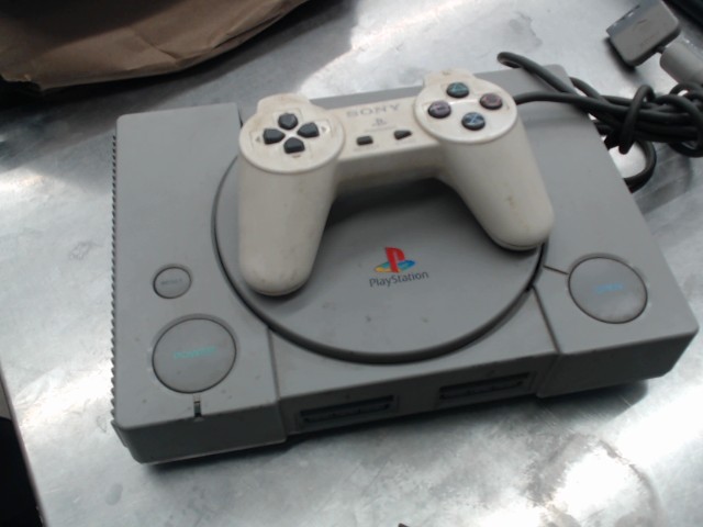 Playstation 1 grey og