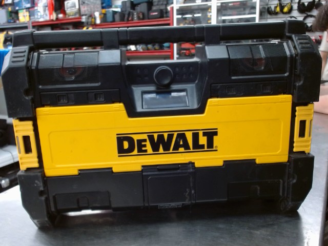 Radio speaker dewalt