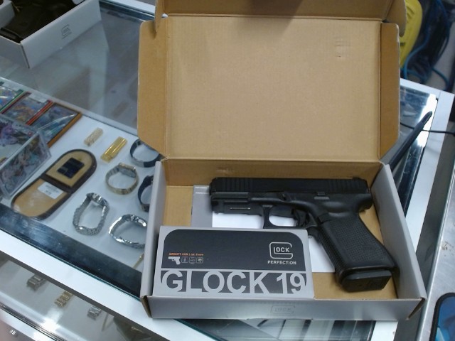 Glock 19 airsoft gen 5 new in box