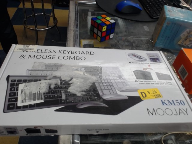 Wireless keyboard and mouse combo
