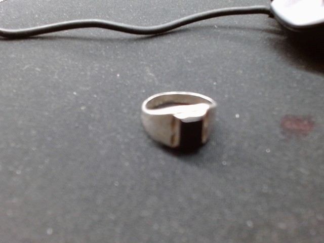 Bague avec onyx  925  3.56g