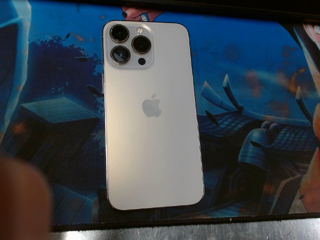 Iphone 13 pro 128gb damaged screen