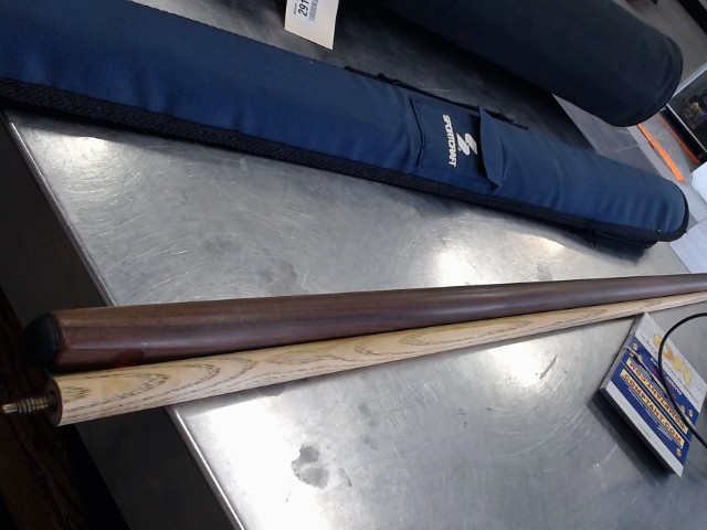 Baguette de billard en bois