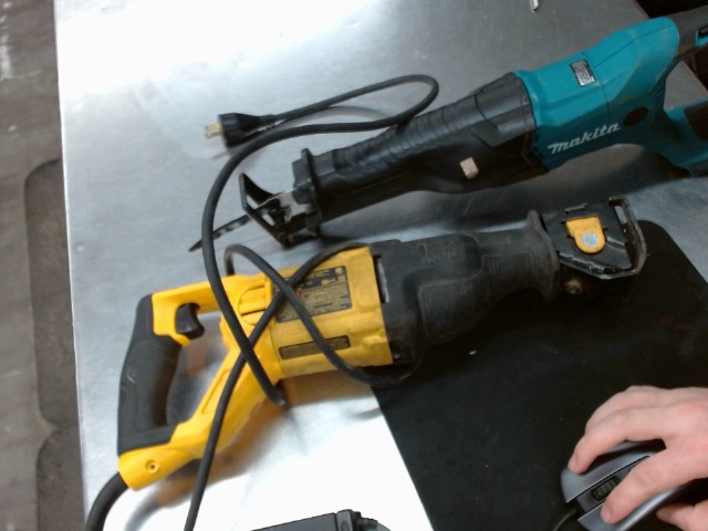 Sawzall dewalt a fil