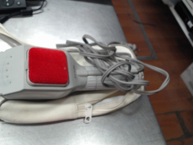 Garment steamer