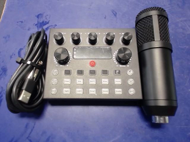 Ensemble mixeur avec microphone studio