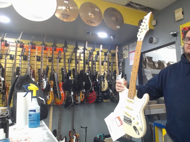 Fame hondo 1981 electric guitar