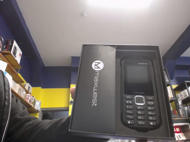 Cellulaire dans la boite