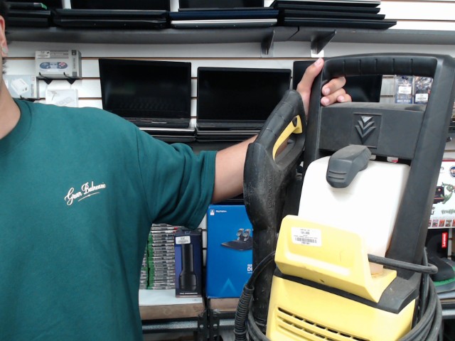 Machine a pression karcher asser propre
