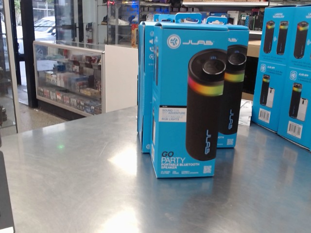Jlab    go party portable speaker new_