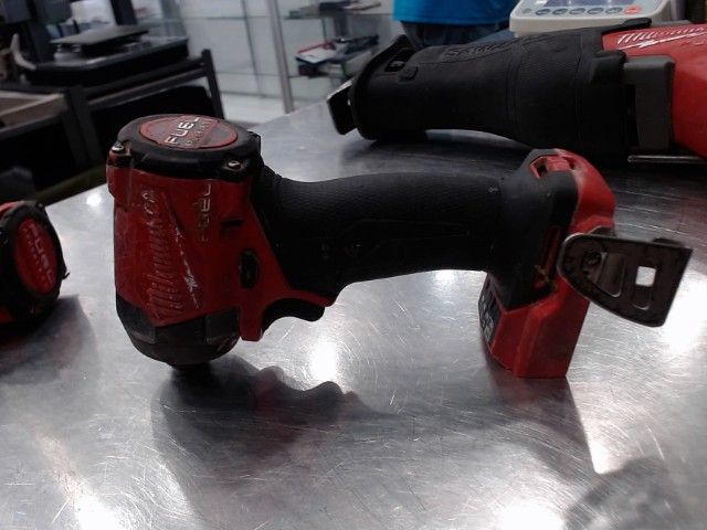 Drill impact milwaukee