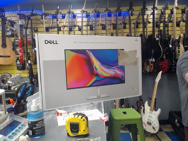 Dell 27po 4k usb-c monitor brand new