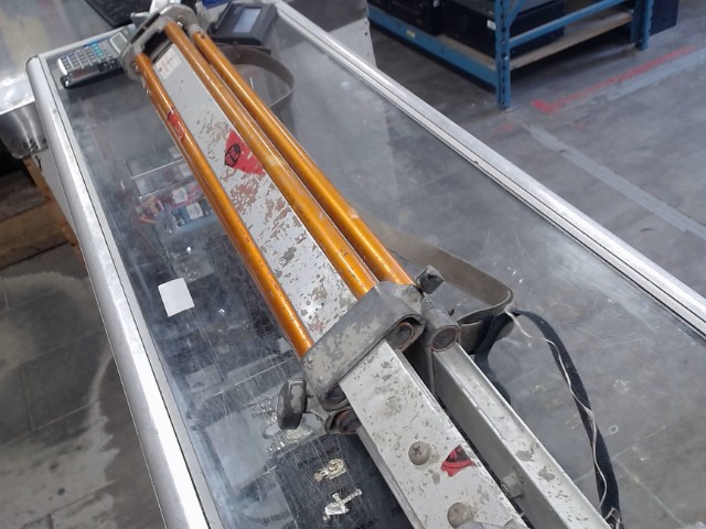 Trepied pour laser