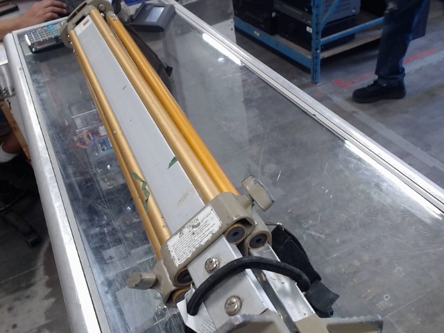 Trepied pour laser
