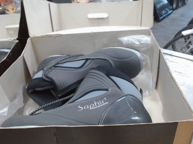 Botte de ski dans boite 6.5