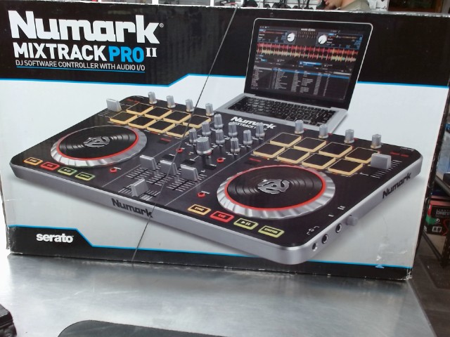 Numark mixtrack pro 2 dans boite