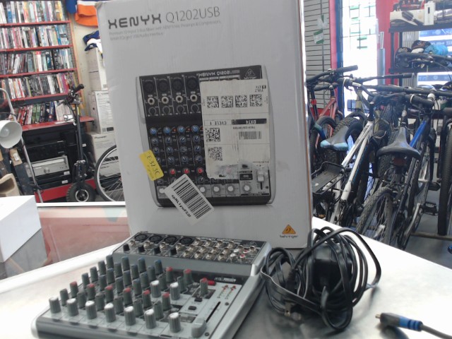 Console de mixage 8 canaux
