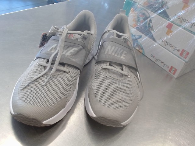 Chaussure nike taille  12