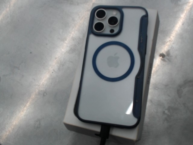Iphone 15 pro max blanc case 256gb 90%