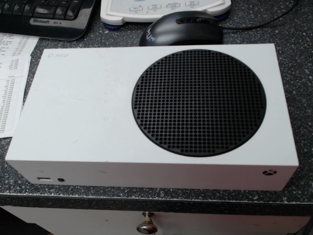Console xbox series s noman no fils
