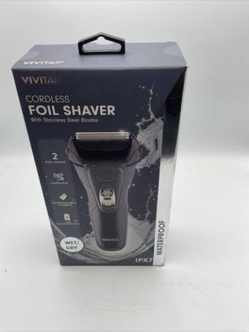 Vivitar ipx7 3 blade foil shaver in box