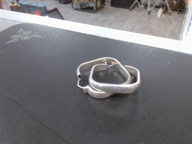 Pair boucle oreille silver carr�