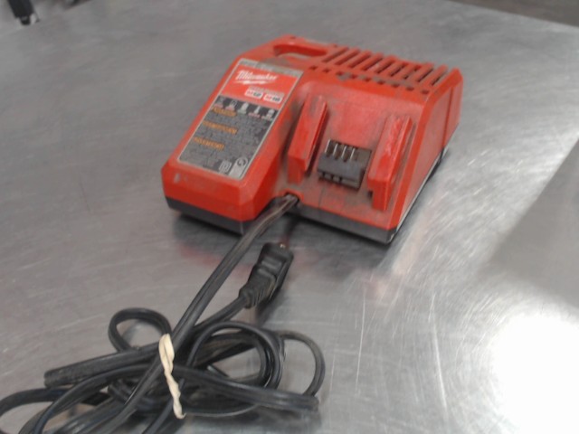 Chargeur a baterrie 12v/18v