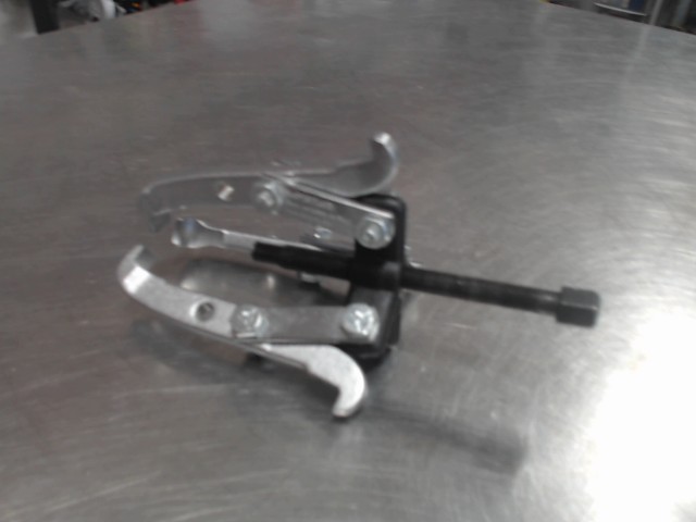 Puller multi-usage
