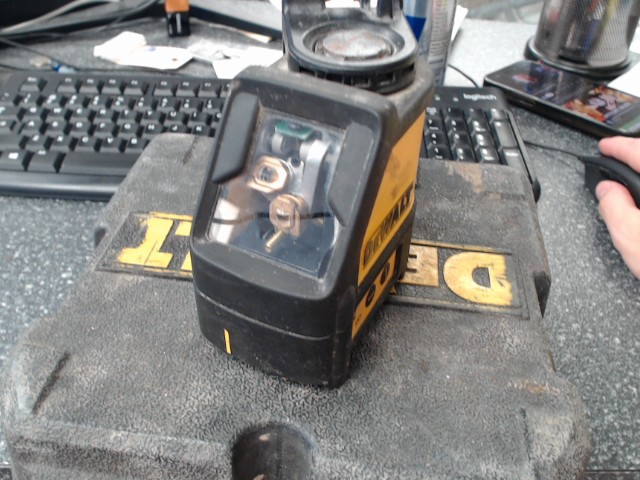 Laser crossline dans case