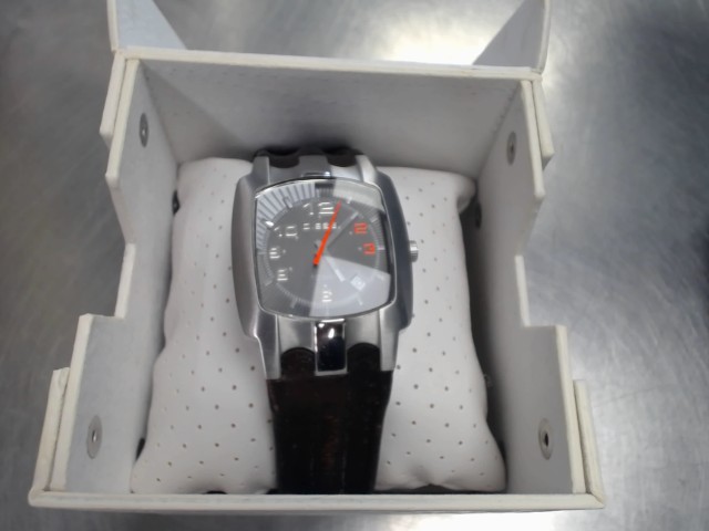 Montre disel 110704