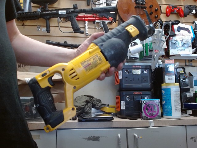 Sawzall dewalt