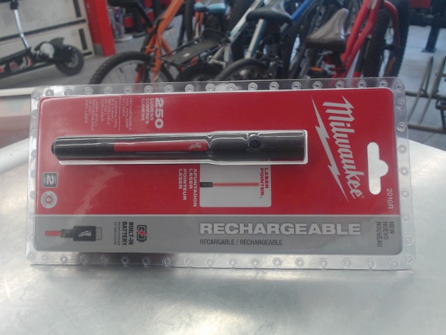 Laser milwaukee 250 lumens rechargeable