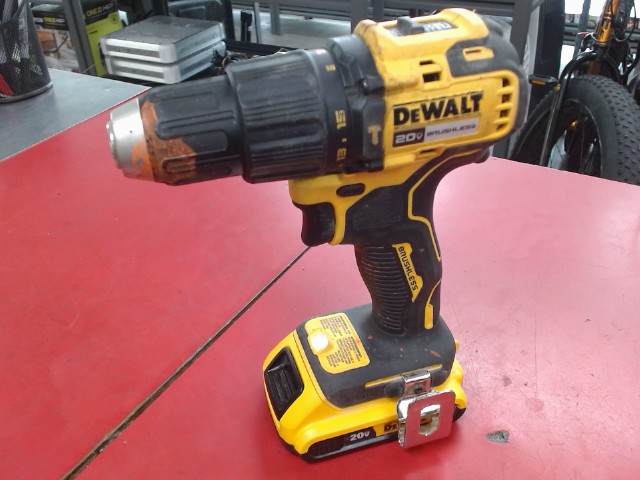 Perceuse dewalt+baterrie 20v no chargeur