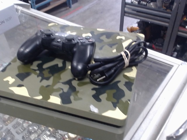 Console playstation 4(slim)+man+fil camo