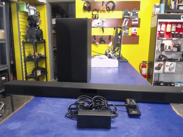 Barre de son avec manette et fil optique