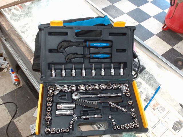 Coffre kit de douille
