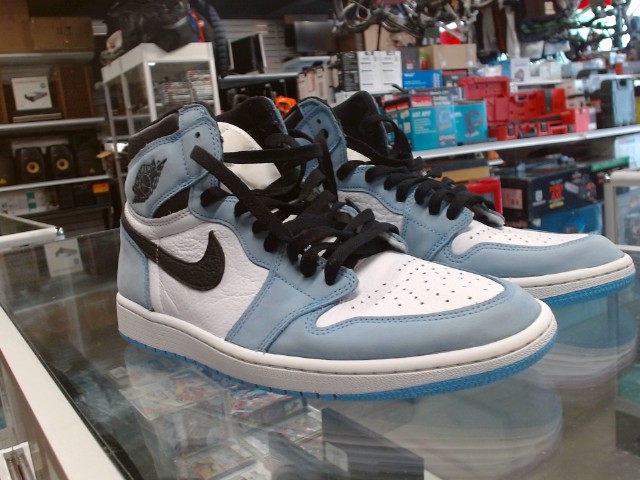 Jordan retro 1 unc blue taille 12