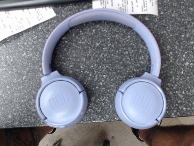 Headphone lilac