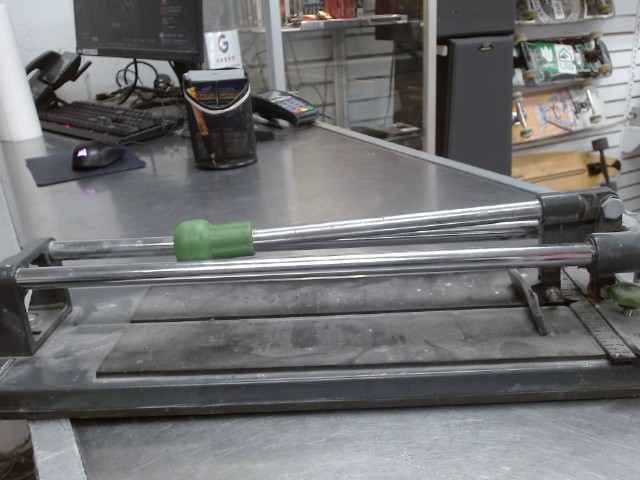 Tile cutter 14 pouces