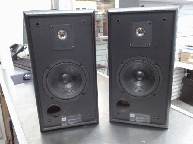2 speaker bookshelf vintage