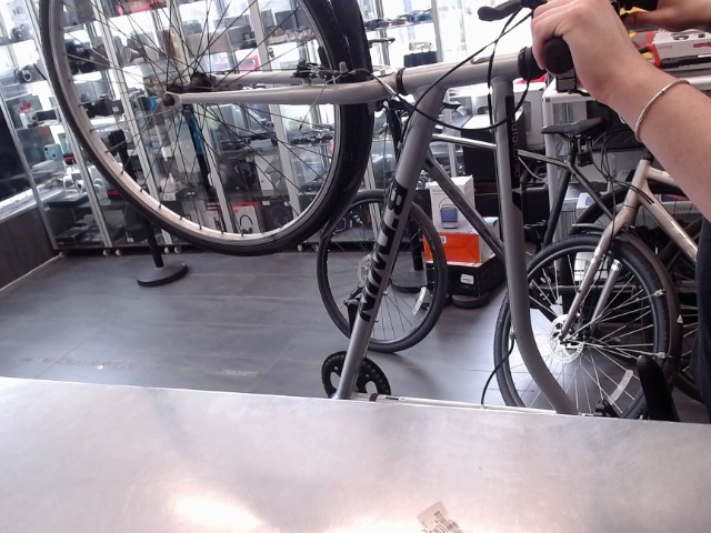 Riverside 120 btwin grey bike
