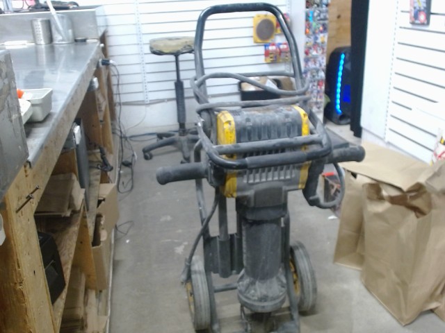 Pavement breaker