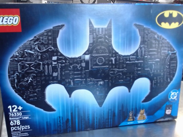Batman logo 678 pcs lego construction