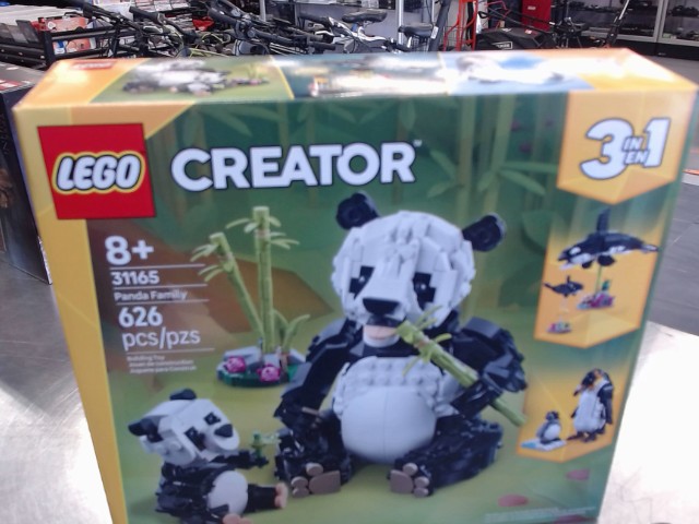 Famille de panda 626 pcs