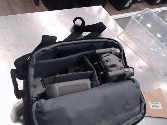 Drone 4k + acc / chg+3 batteries