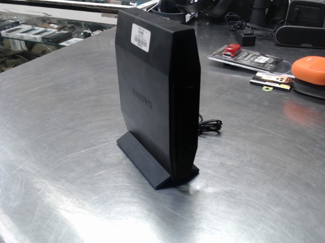 Routeur firewall lynksys e8450