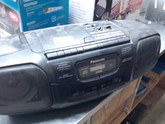 Radio panasonic stereo
