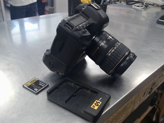 Canon 5d mk2+28-135mm+batt.ex+32gb udma7