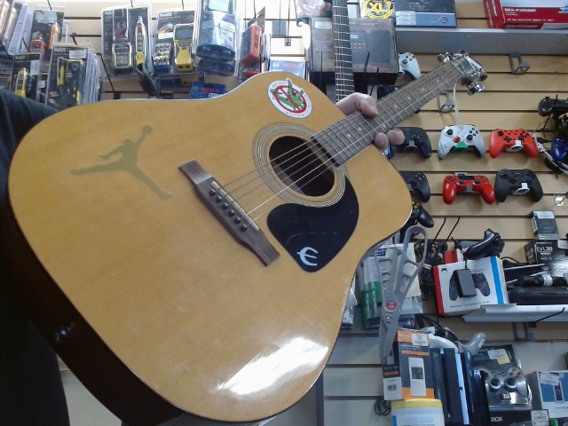 Guit acoustique