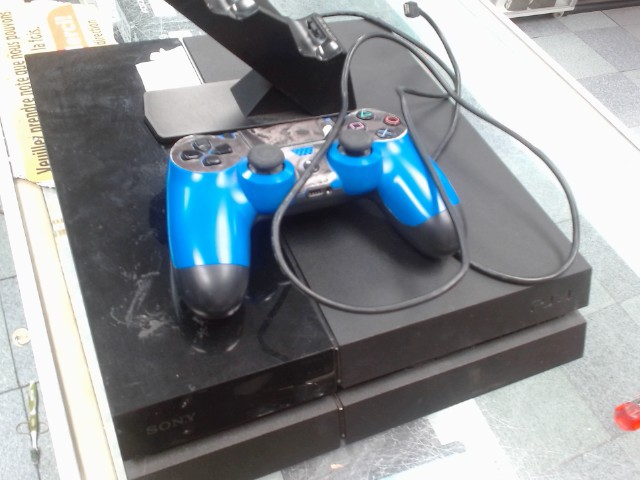 Ps4 fat + manette blue noir + power